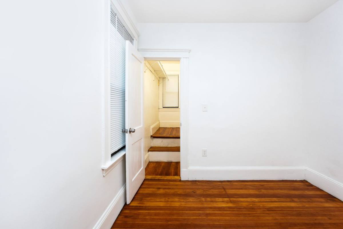 Apartment for rent at 120 Browne St #2, Brookline, MA 02446