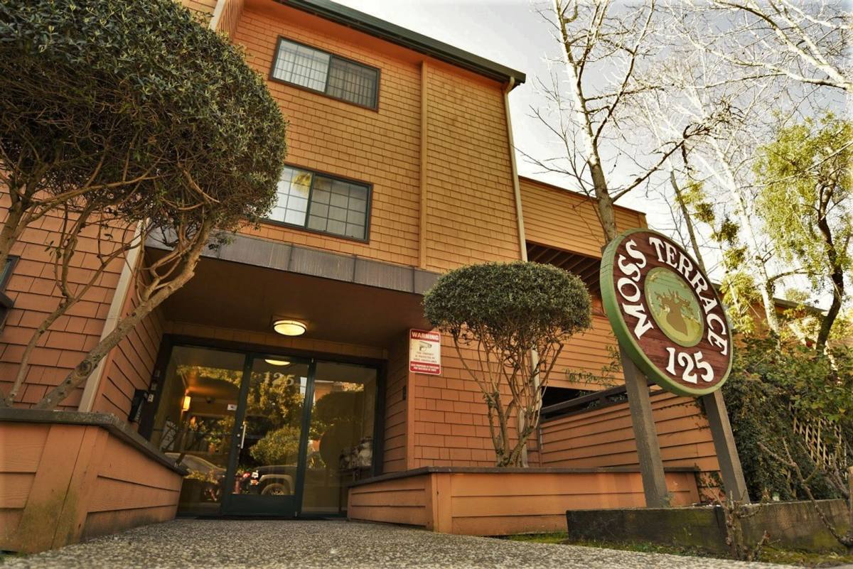 Apartment for rent at 121-133 Moss Ave, Oakland, CA 94611