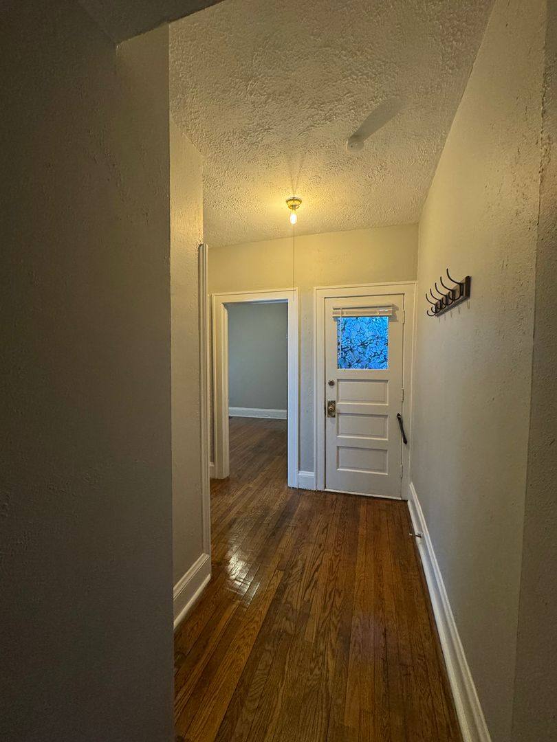 Apartment for rent at 1365 Phelps Ave, Lakewood, OH 44107