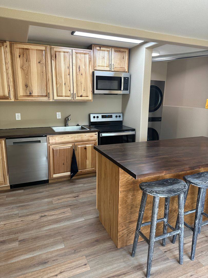 Apartment for rent at 1400 W 47th Ave, Anchorage, AK 99503