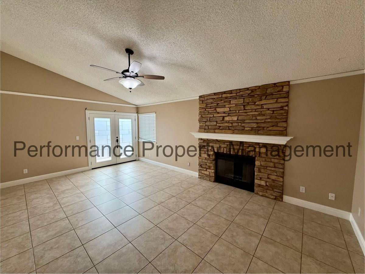 Apartment for rent at 8735 N Cedar Ave, Fresno, CA 93720