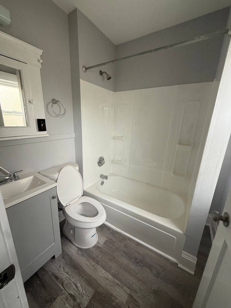 Apartment for rent at 15718 Holmes, Cleveland, OH 44110