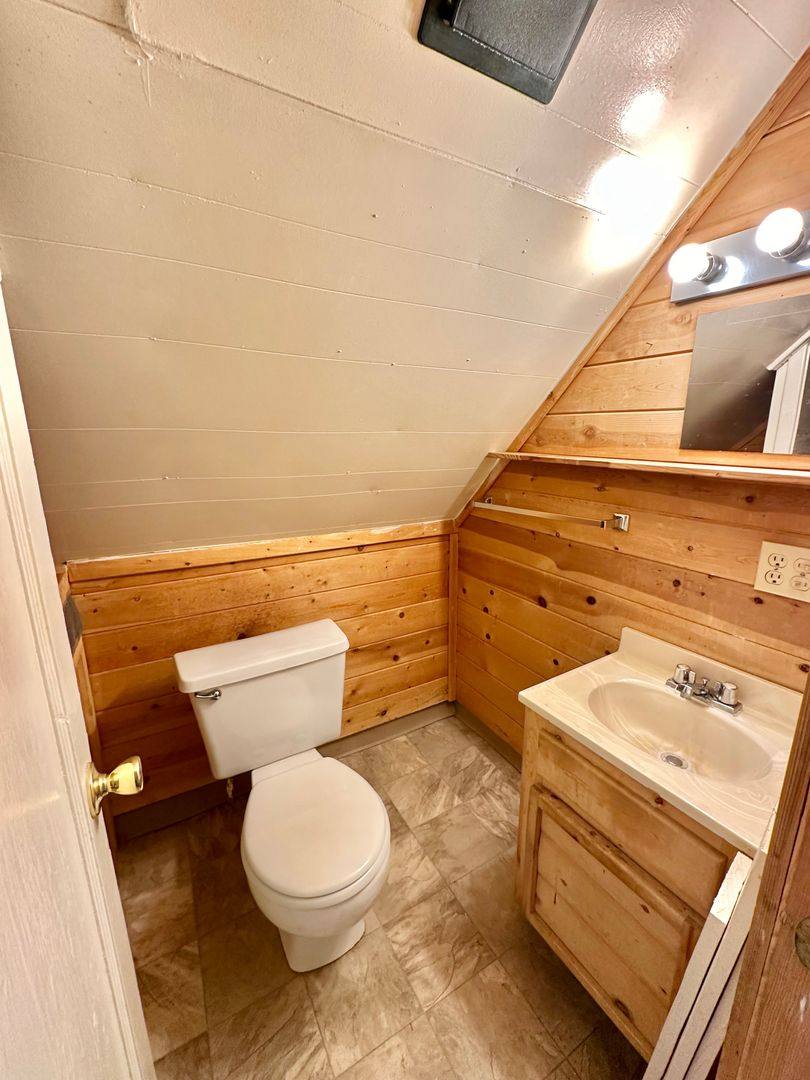 Apartment for rent at 600 E Main, Ashland, OR 97520