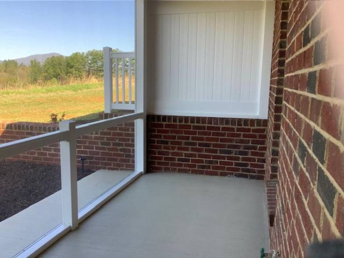 House for rent at 175 Villa Oak Circle, Bedford, VA 24523