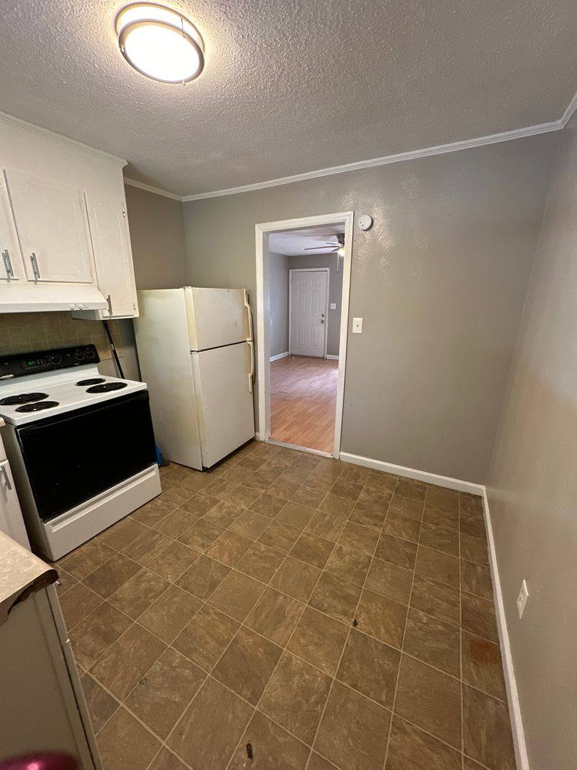 Apartment for rent at 610 W 5th, Gastonia, NC 28052