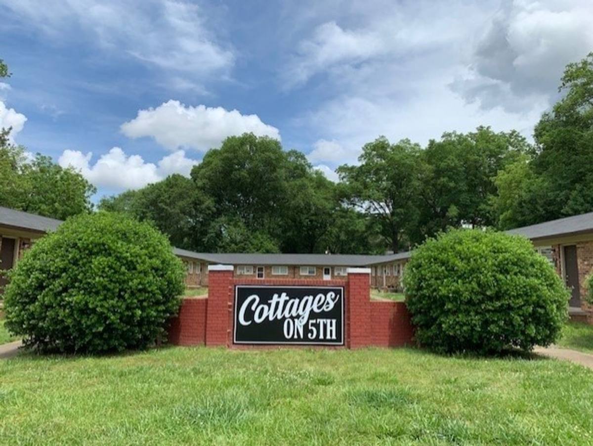 Apartment for rent at 610 W 5th, Gastonia, NC 28052