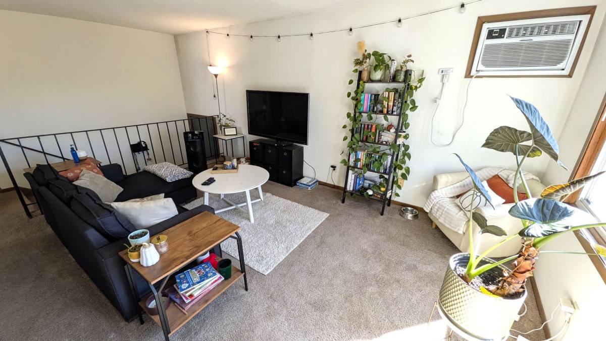 Apartment for rent at 815 Weeks Ave SE, Minneapolis, MN 55414