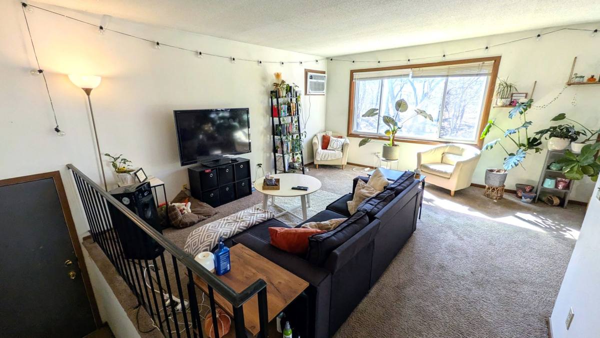Apartment for rent at 815 Weeks Ave SE, Minneapolis, MN 55414