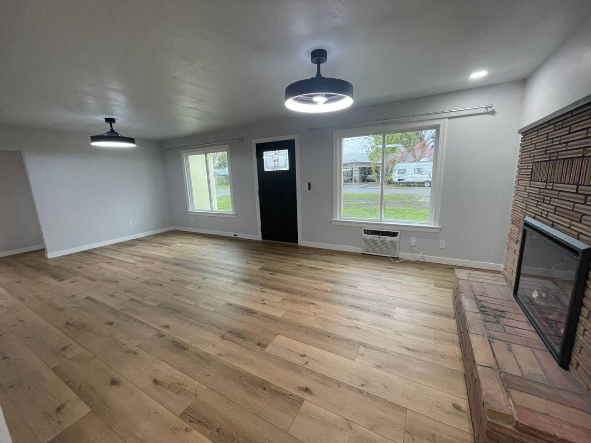 Apartment for rent at 148 & 1 2 Winema Way, Medford, OR 97501