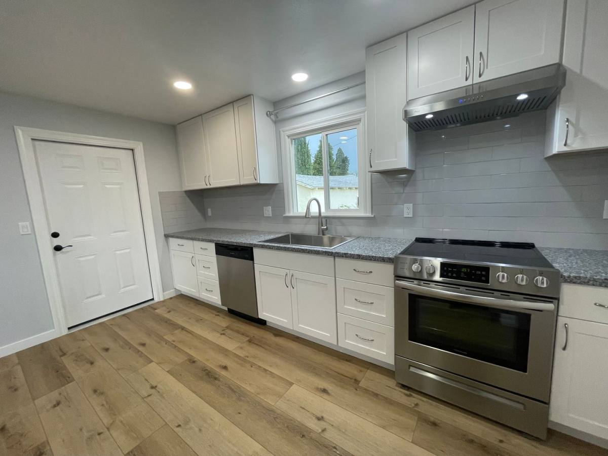 Apartment for rent at 148 & 1 2 Winema Way, Medford, OR 97501