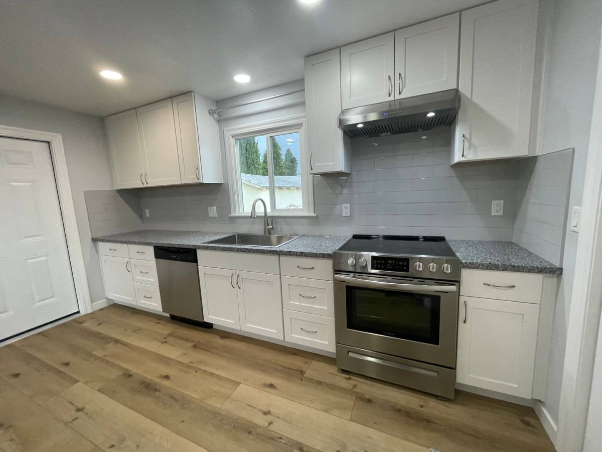Apartment for rent at 148 & 1 2 Winema Way, Medford, OR 97501