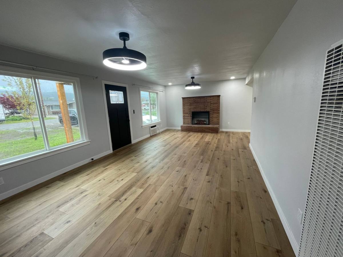 Apartment for rent at 148 & 1 2 Winema Way, Medford, OR 97501