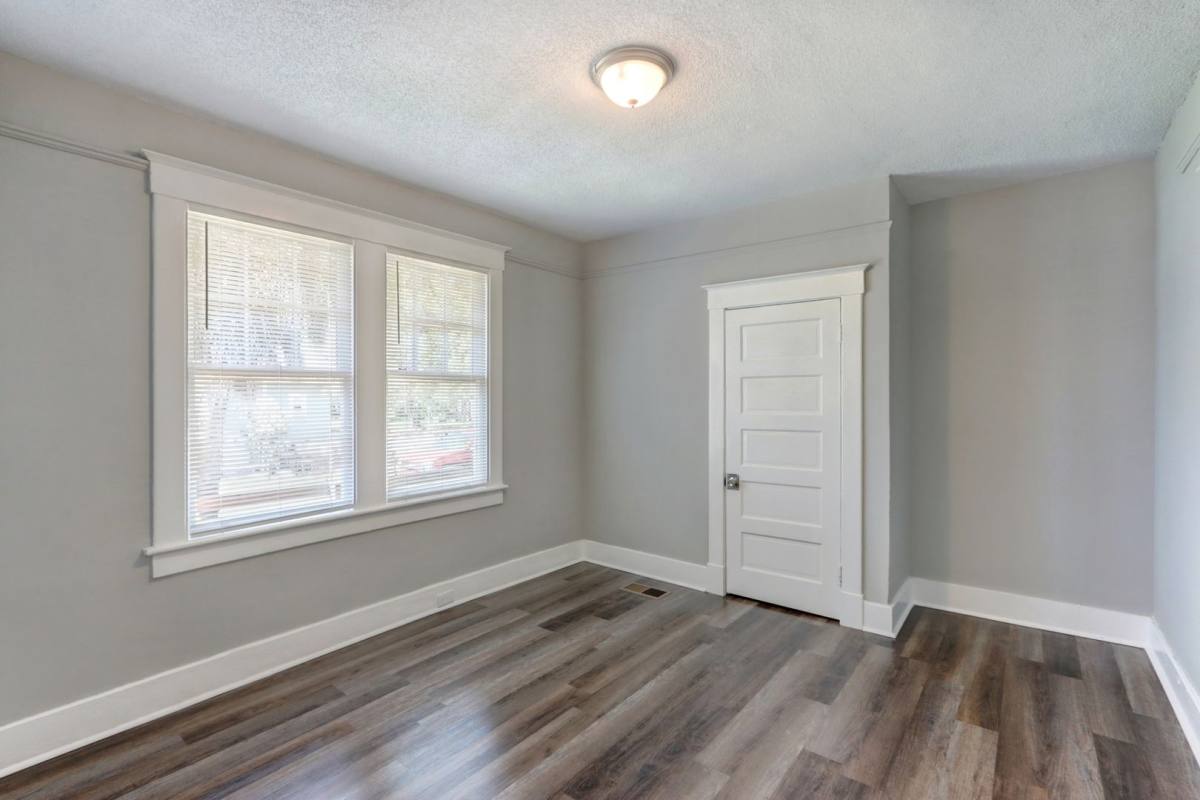 Apartment for rent at 1009 E 33rd St, Savannah, GA 31401