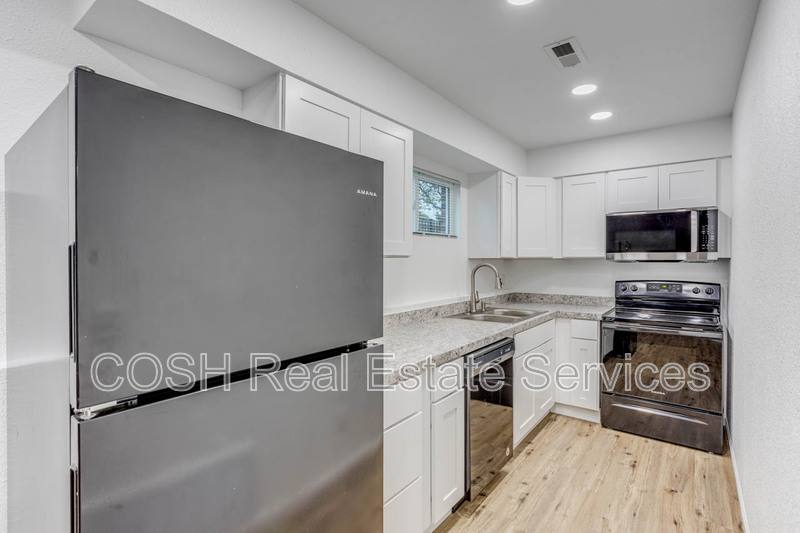 Apartment for rent at 307 S Seneca St #101, Wichita, KS 67213