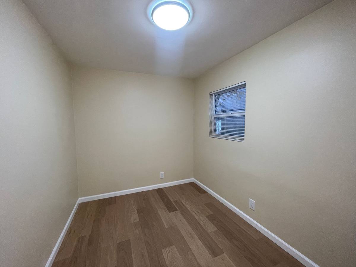 Apartment for rent at 1009 - 1011 Western Ave, Glendale, CA 91201