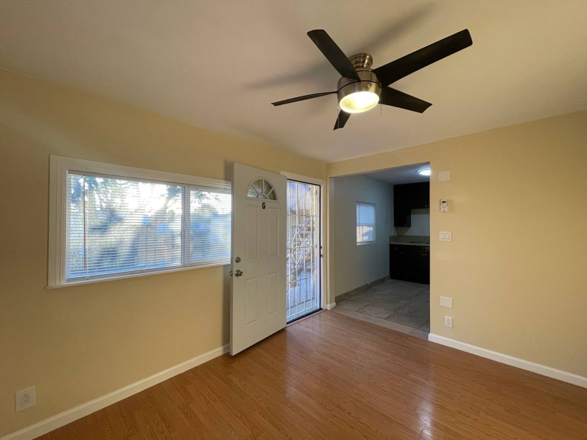 Apartment for rent at 1009 - 1011 Western Ave, Glendale, CA 91201