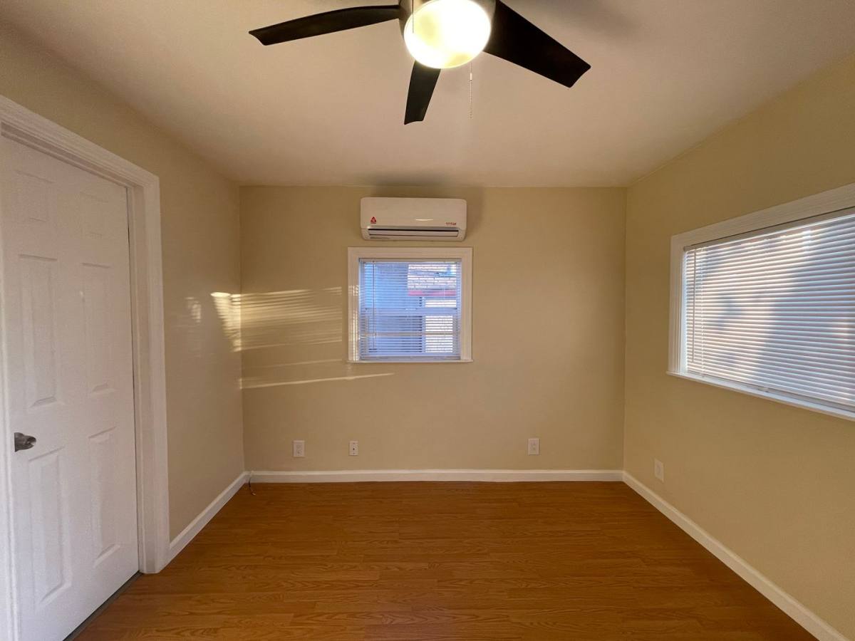 Apartment for rent at 1009 - 1011 Western Ave, Glendale, CA 91201