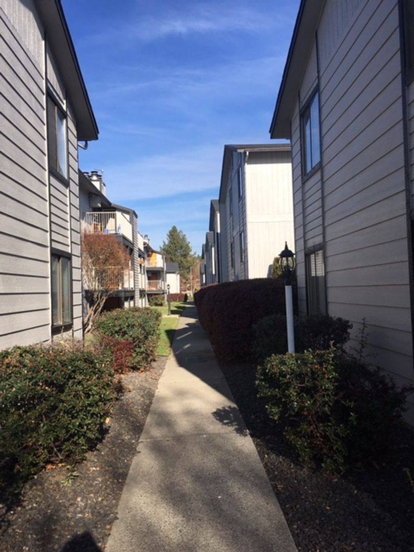 Apartment for rent at 3020 S Clinton Rd, Spokane, WA 99216