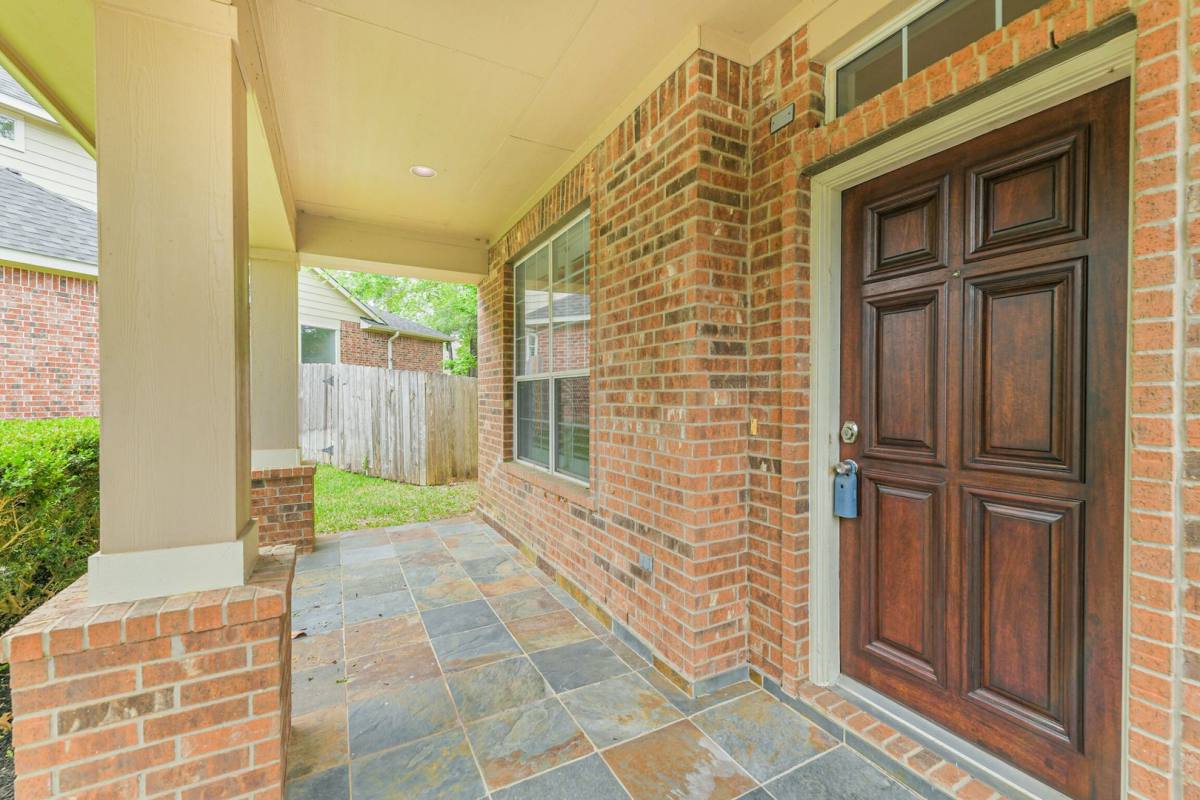 House for rent at 6 Cordella Place, Spring, TX 77382