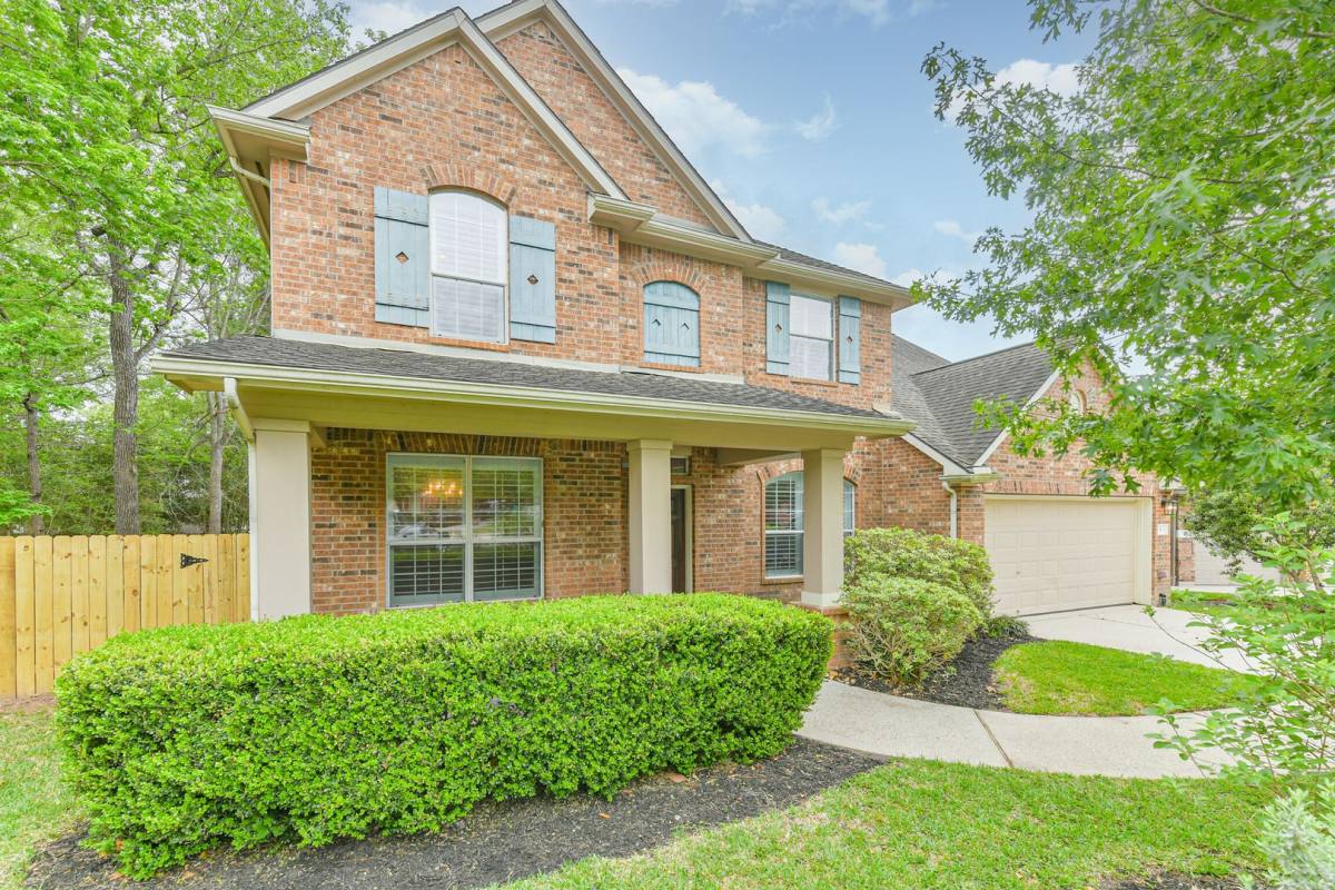 House for rent at 6 Cordella Place, Spring, TX 77382