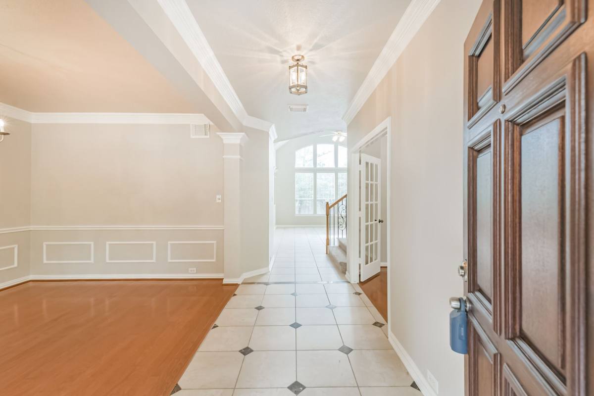 House for rent at 6 Cordella Place, Spring, TX 77382