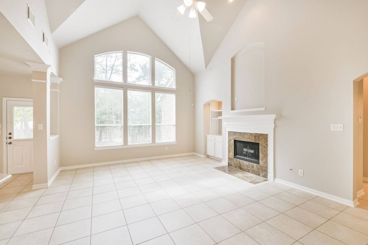 House for rent at 6 Cordella Place, Spring, TX 77382