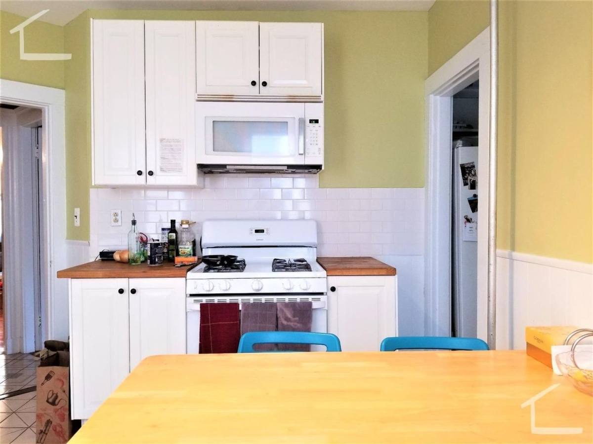 Apartment for rent at 116 Browne St #3, Brookline, MA 02446