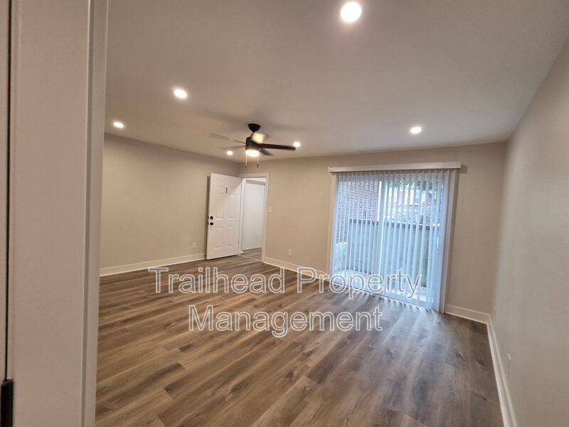 Apartment for rent at 1107 W 40th St #1, Kansas City, MO 64111