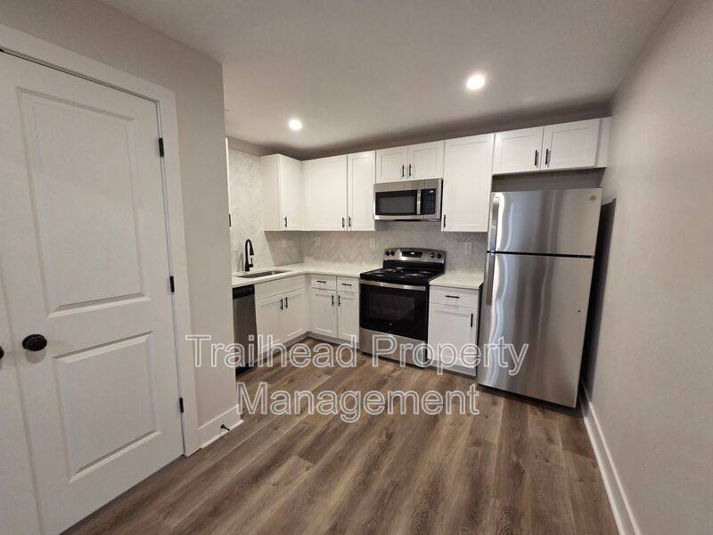 Apartment for rent at 1107 W 40th St #1, Kansas City, MO 64111