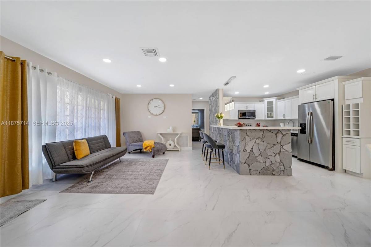House for rent at 241 Oceanic Ave, Fort Lauderdale, FL 33308