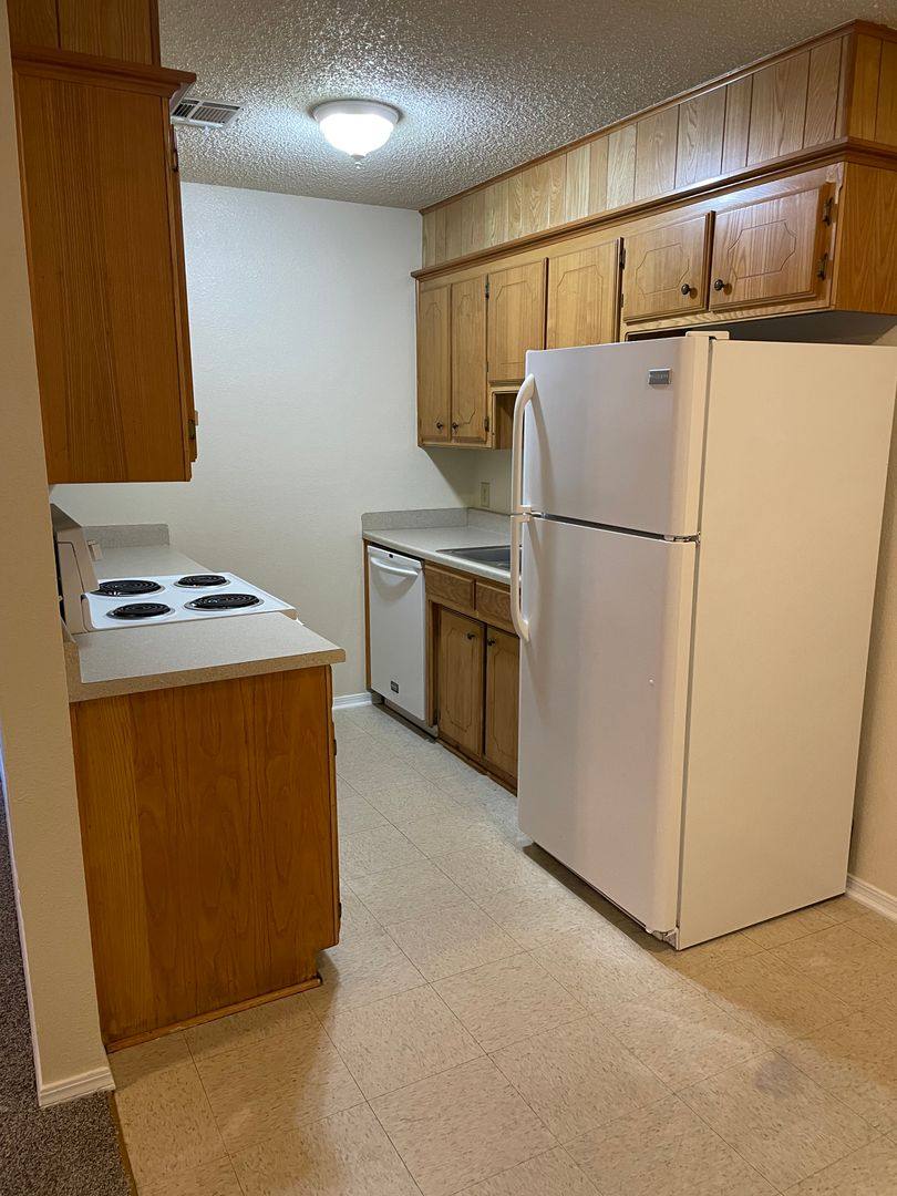 Apartment for rent at 4204 N Harrison St, Shawnee, OK 74804