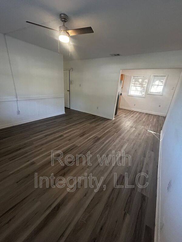 House for rent at 330 Meadowbrook Lane, Tallahassee, FL 32304