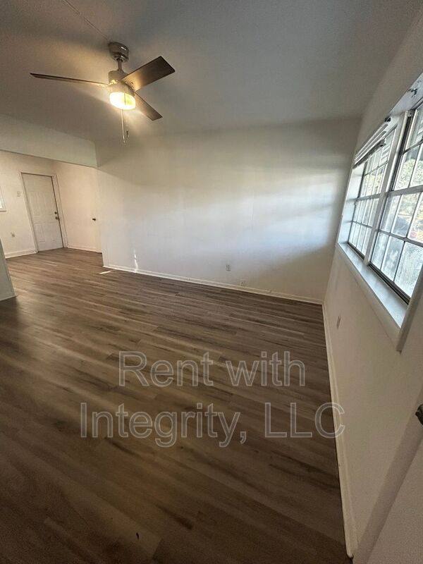 House for rent at 330 Meadowbrook Lane, Tallahassee, FL 32304