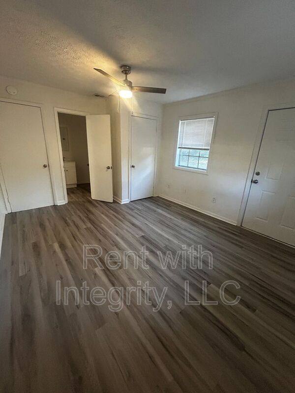 House for rent at 330 Meadowbrook Lane, Tallahassee, FL 32304