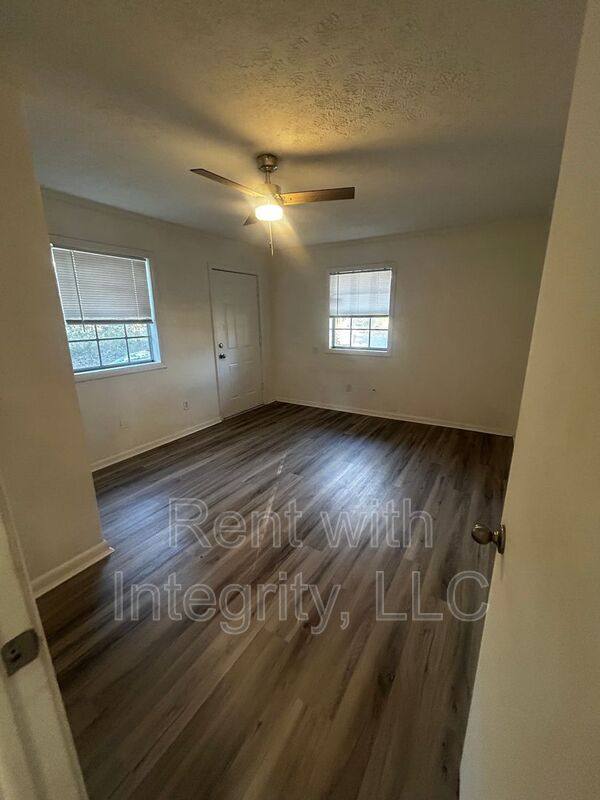 House for rent at 330 Meadowbrook Lane, Tallahassee, FL 32304