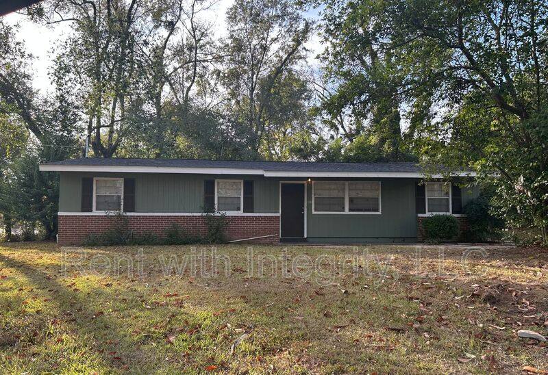 House for rent at 330 Meadowbrook Lane, Tallahassee, FL 32304