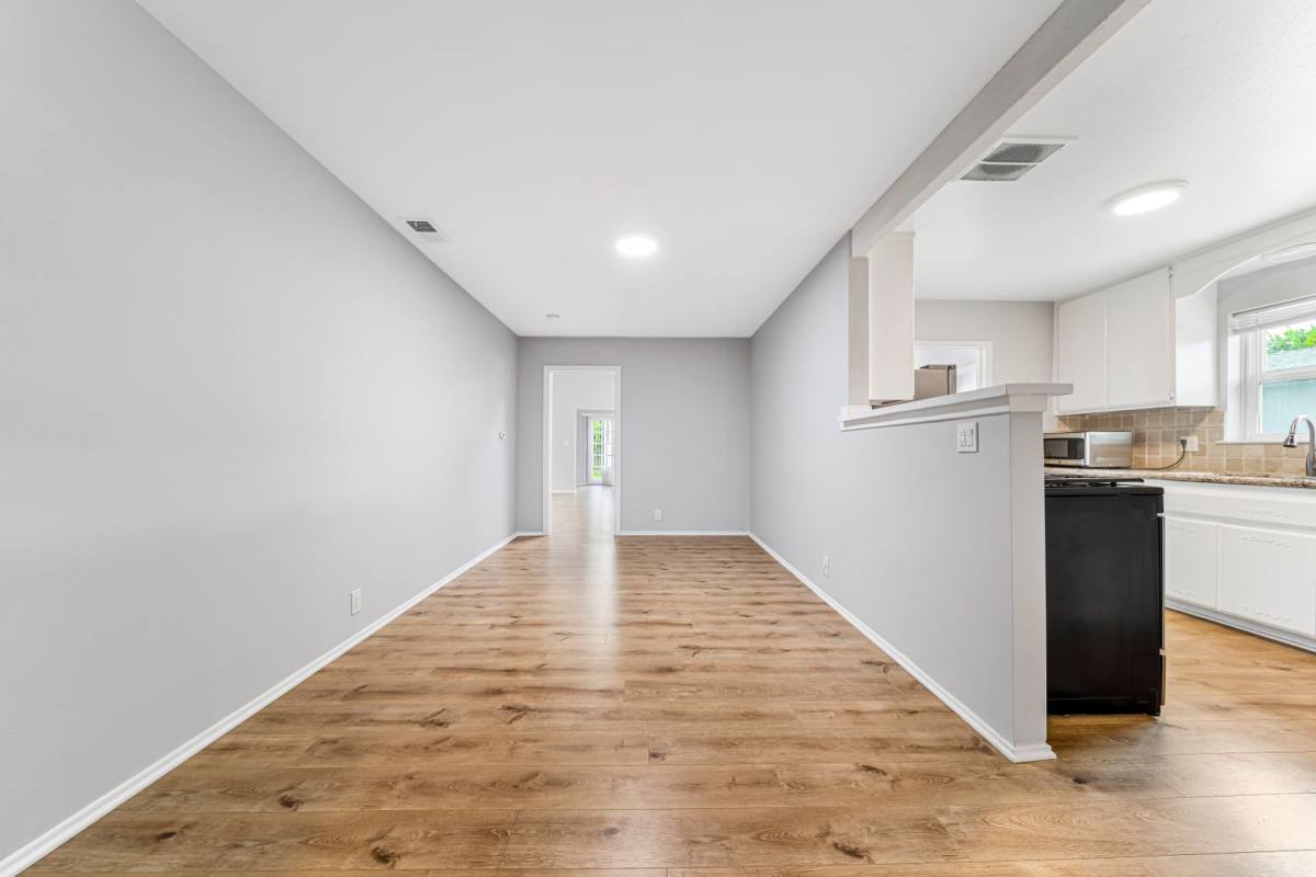 Townhouse for rent at 367 N Waverly St, Orange, CA 92866