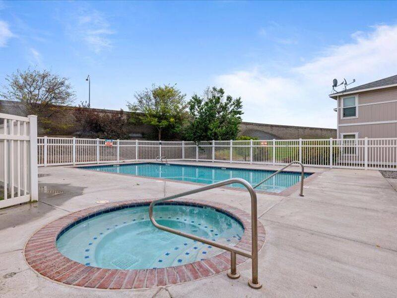 Apartment for rent at 6005I Chapel Hill Blvd #I 102, Pasco, WA 99301