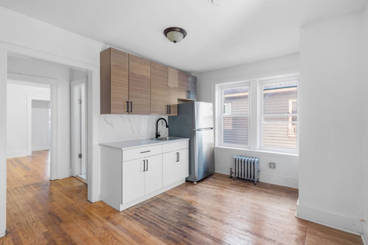 Apartment for rent at 107 Kensington Ave, Springfield, MA 01108