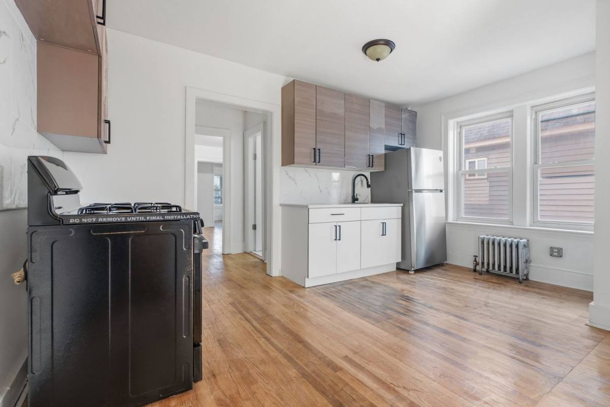Apartment for rent at 107 Kensington Ave, Springfield, MA 01108
