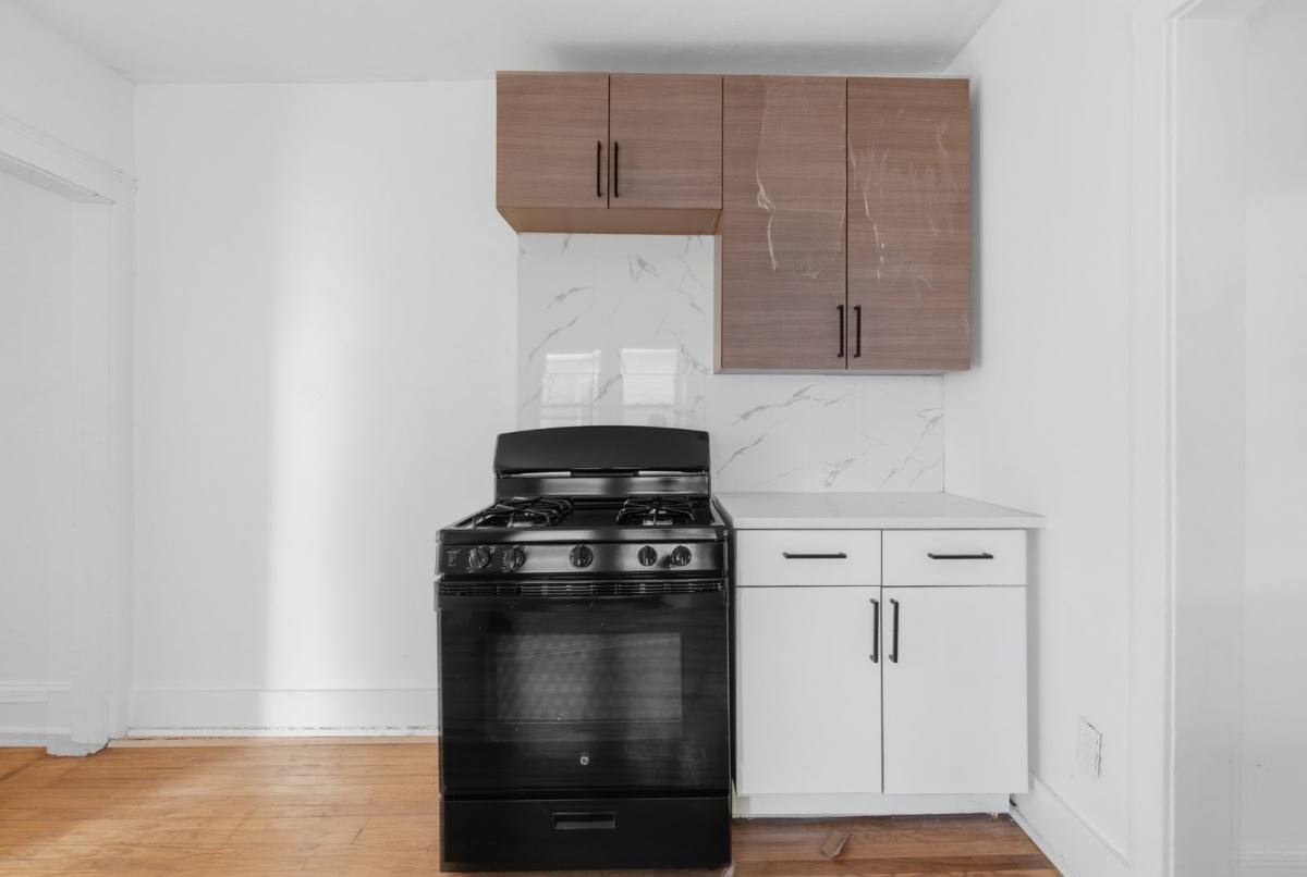 Apartment for rent at 107 Kensington Ave, Springfield, MA 01108