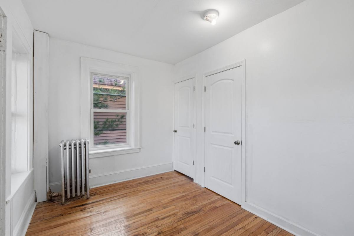 Apartment for rent at 107 Kensington Ave, Springfield, MA 01108