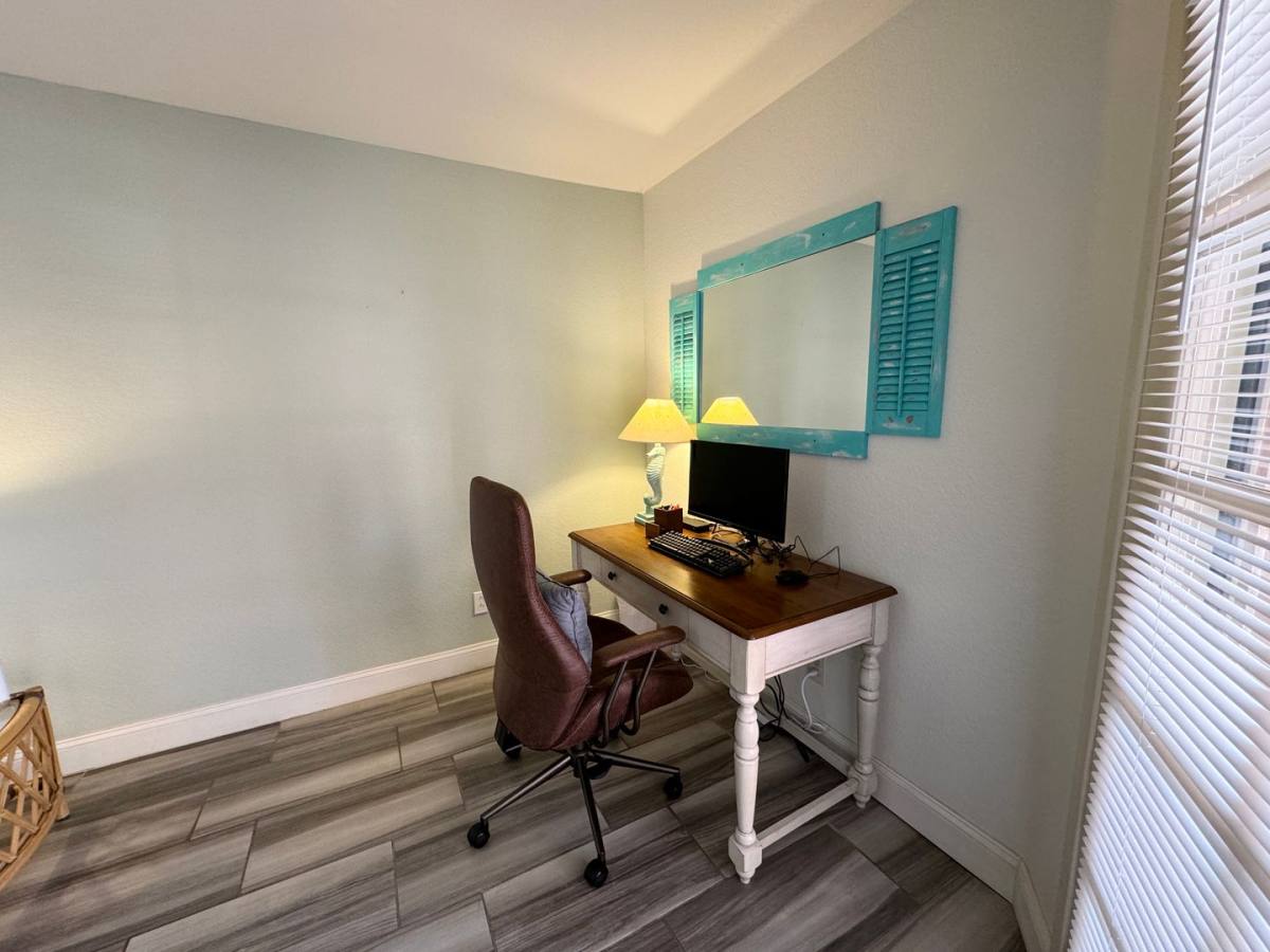 Apartment for rent at 500 E Amado Rd #510, Palm Springs, CA 92262