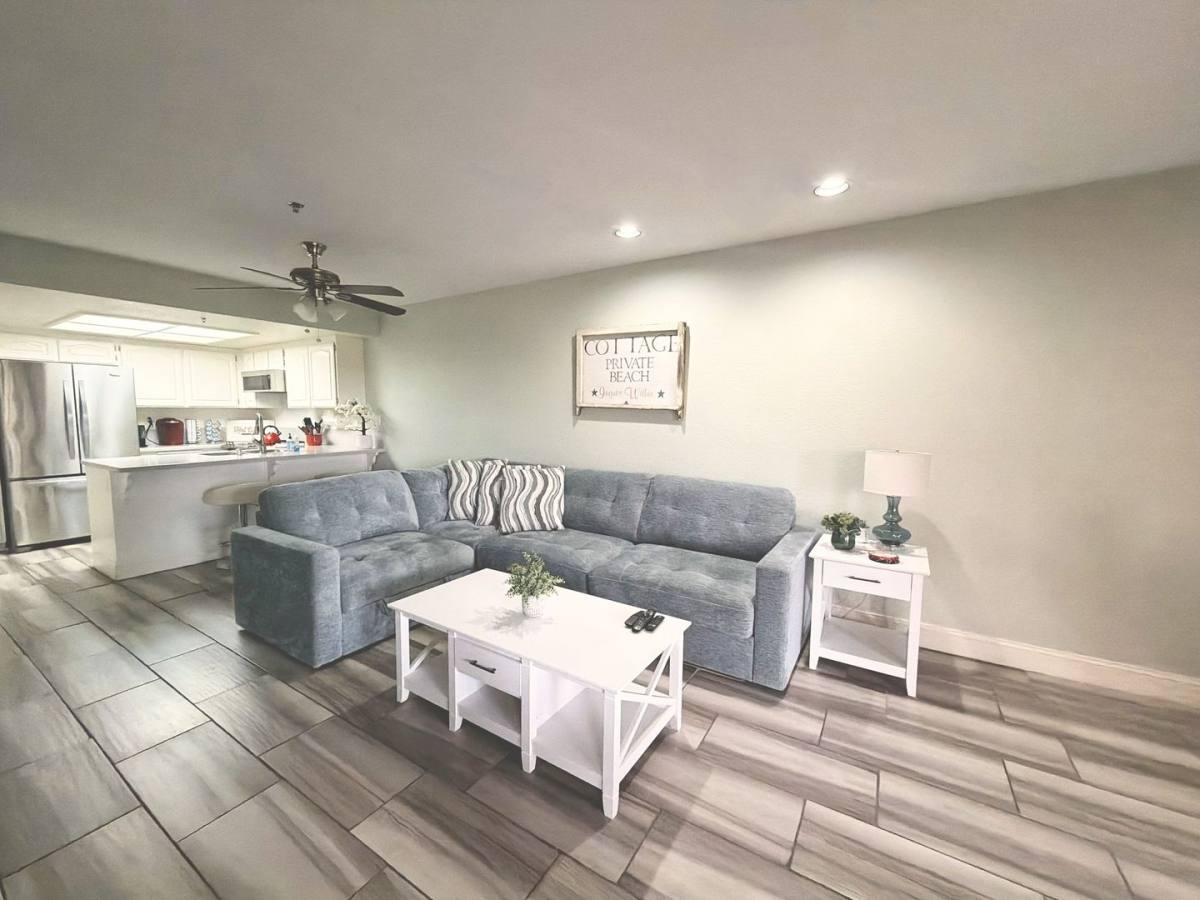 Apartment for rent at 500 E Amado Rd #510, Palm Springs, CA 92262