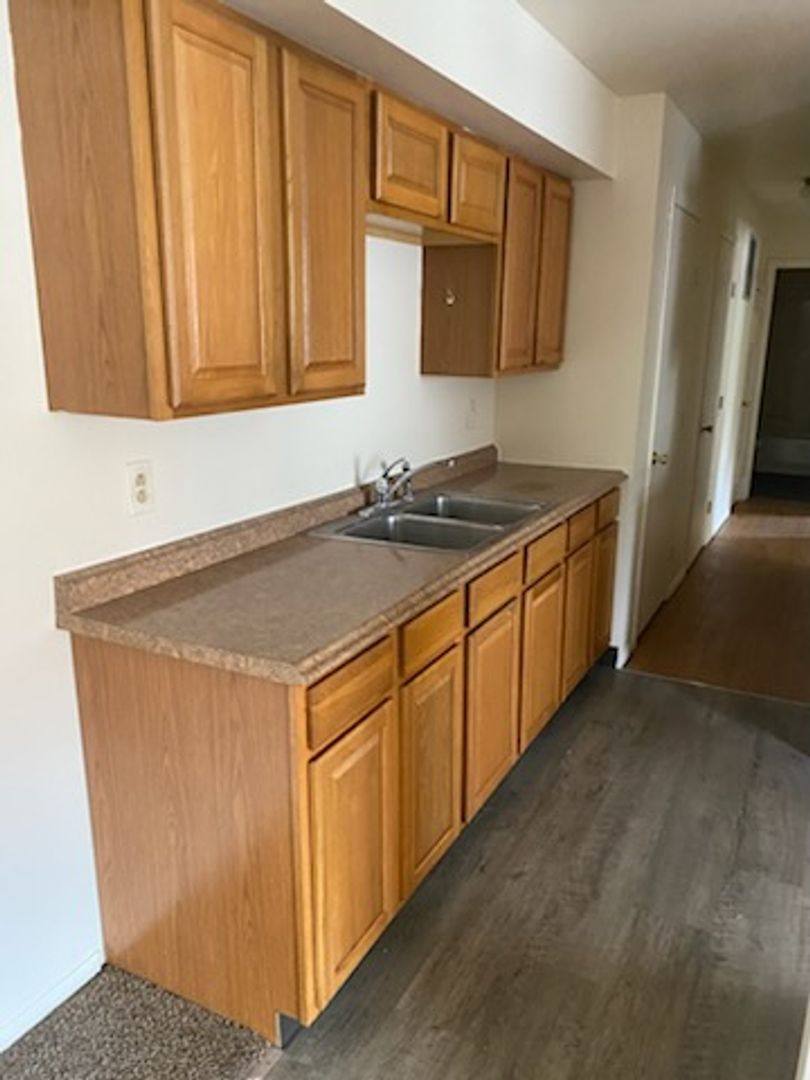 Apartment for rent at 425 6th Ave, Menominee, MI 49858