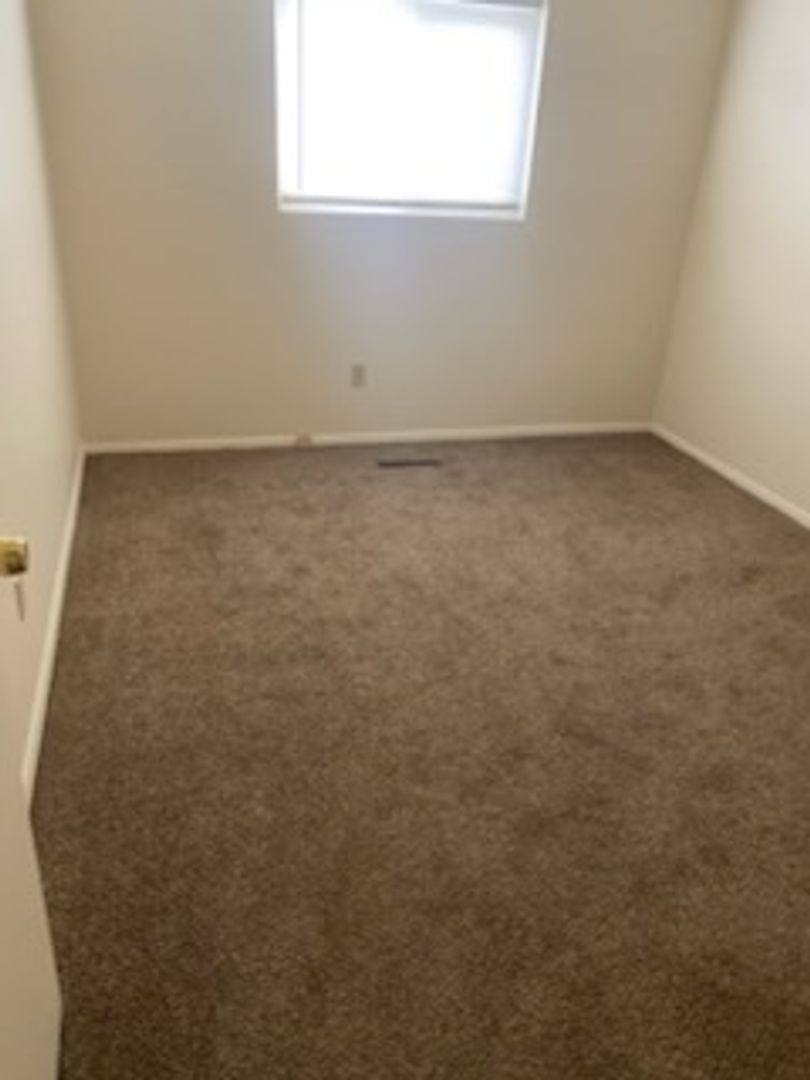 Apartment for rent at 425 6th Ave, Menominee, MI 49858