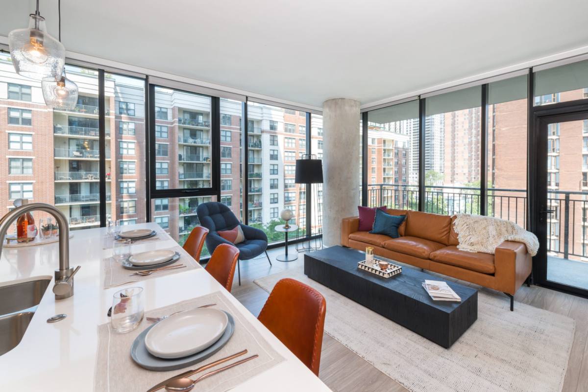 Apartment for rent at 833 N Clark St, Chicago, IL 60610