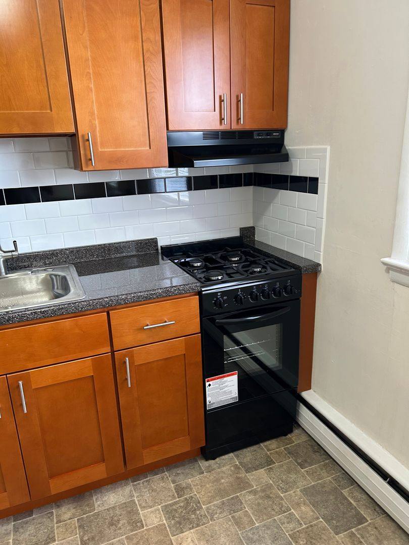 Apartment for rent at 537-39 McKinley St, Philadelphia, PA 19111