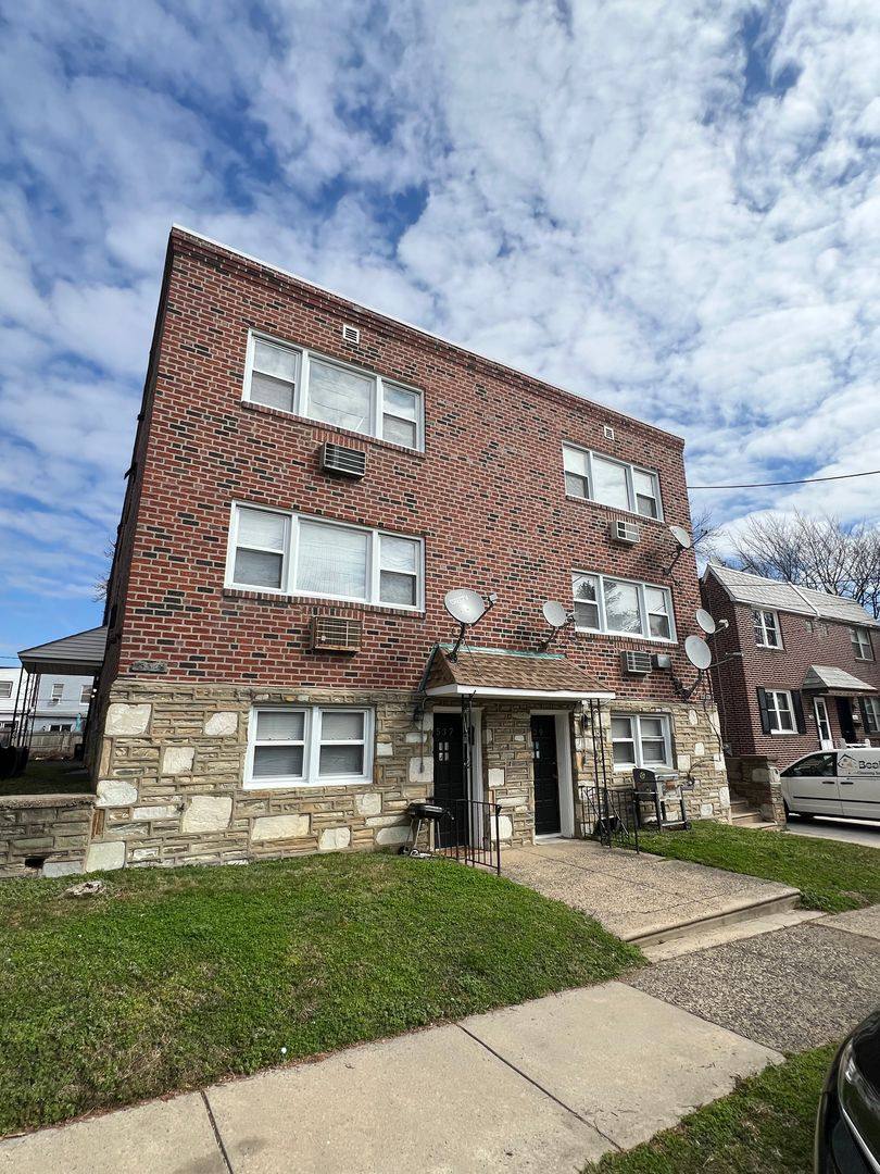 Apartment for rent at 537-39 McKinley St, Philadelphia, PA 19111