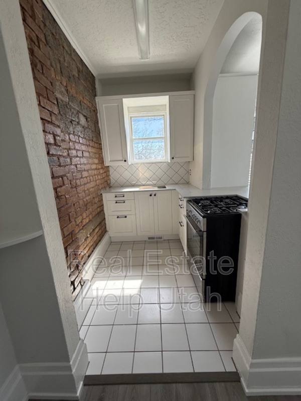 Apartment for rent at 365 S Elizabeth St #3, Salt Lake City, UT 84102
